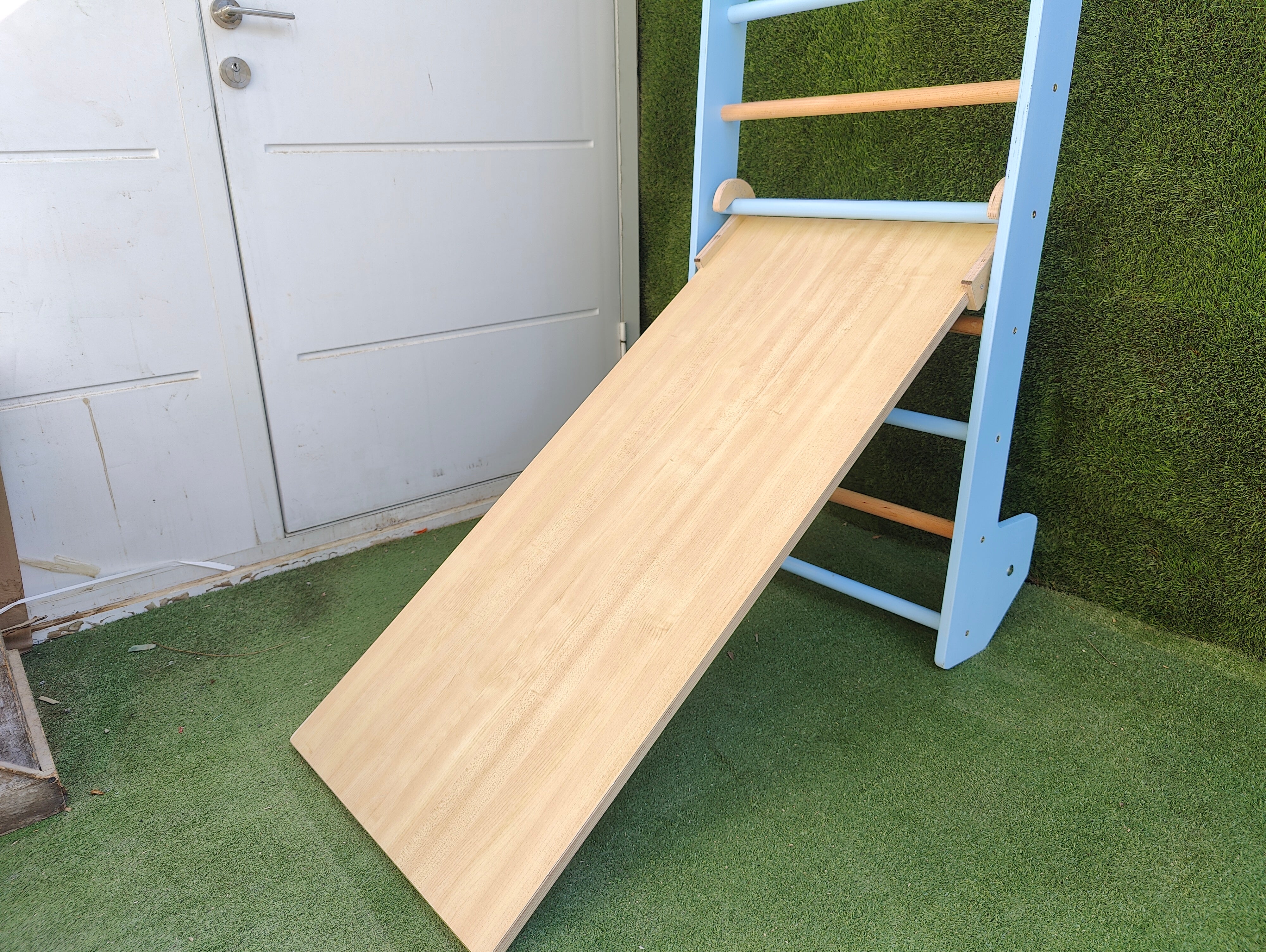 סולם שוודי קלאסי - אופציה למתח מתכוונן