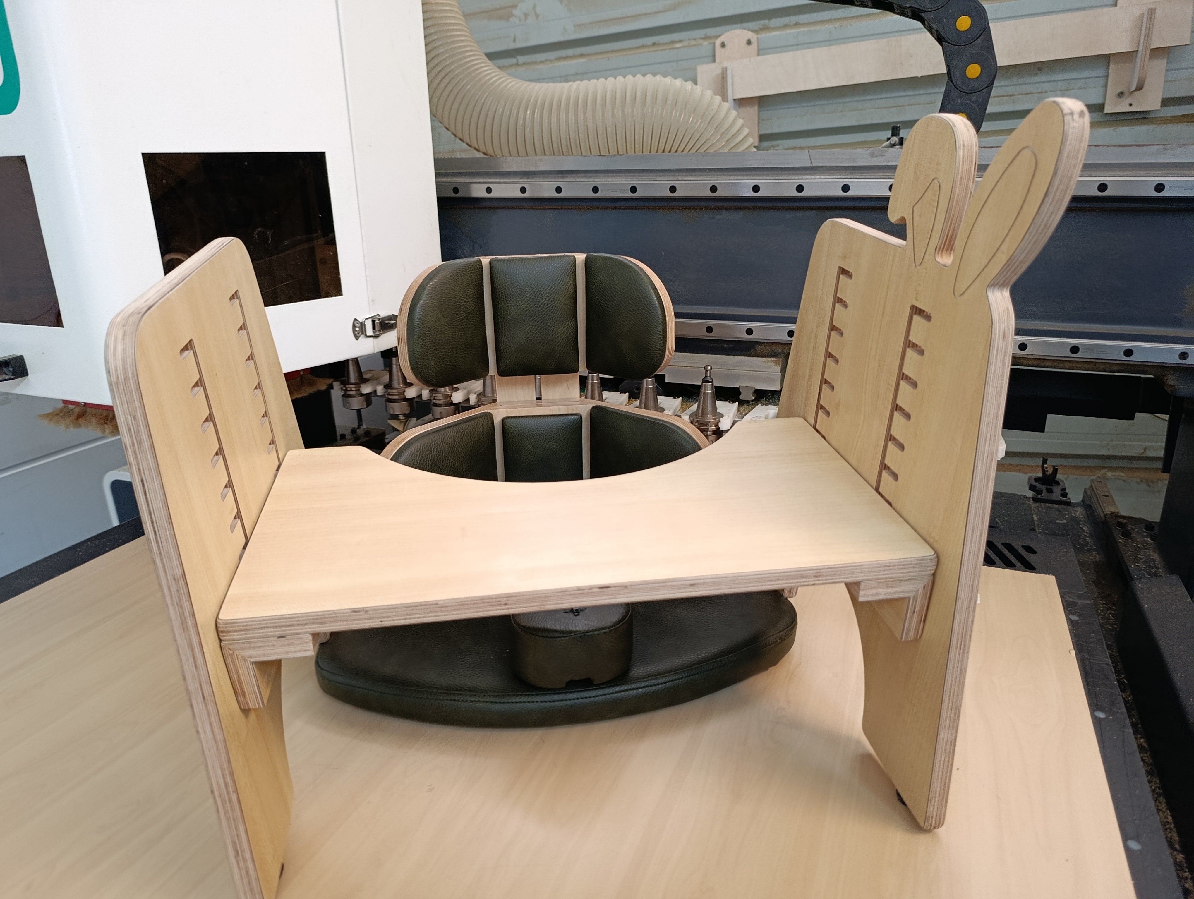 שולחן טילט - ארנב