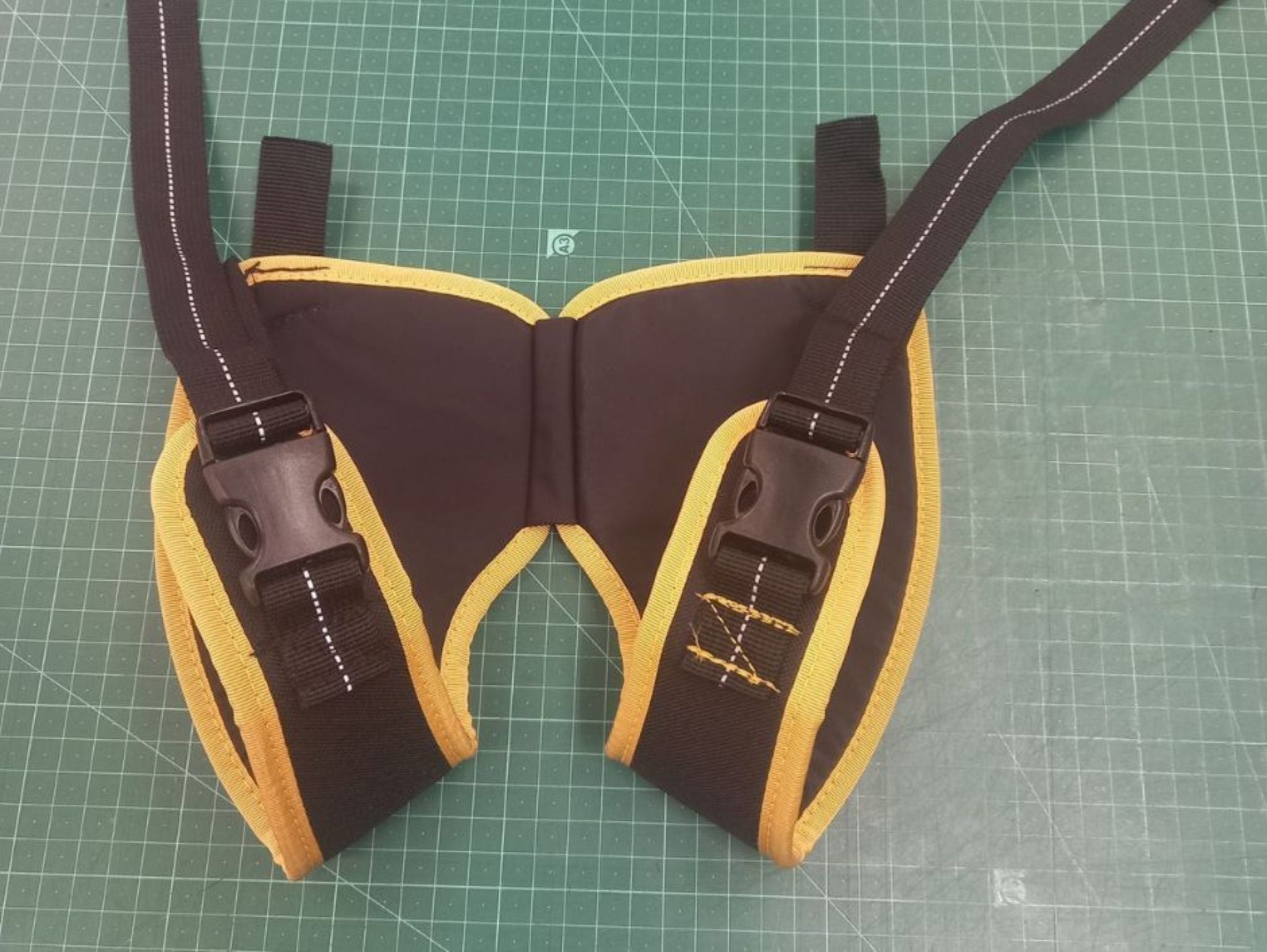 חגורת ישבנון/חיתול