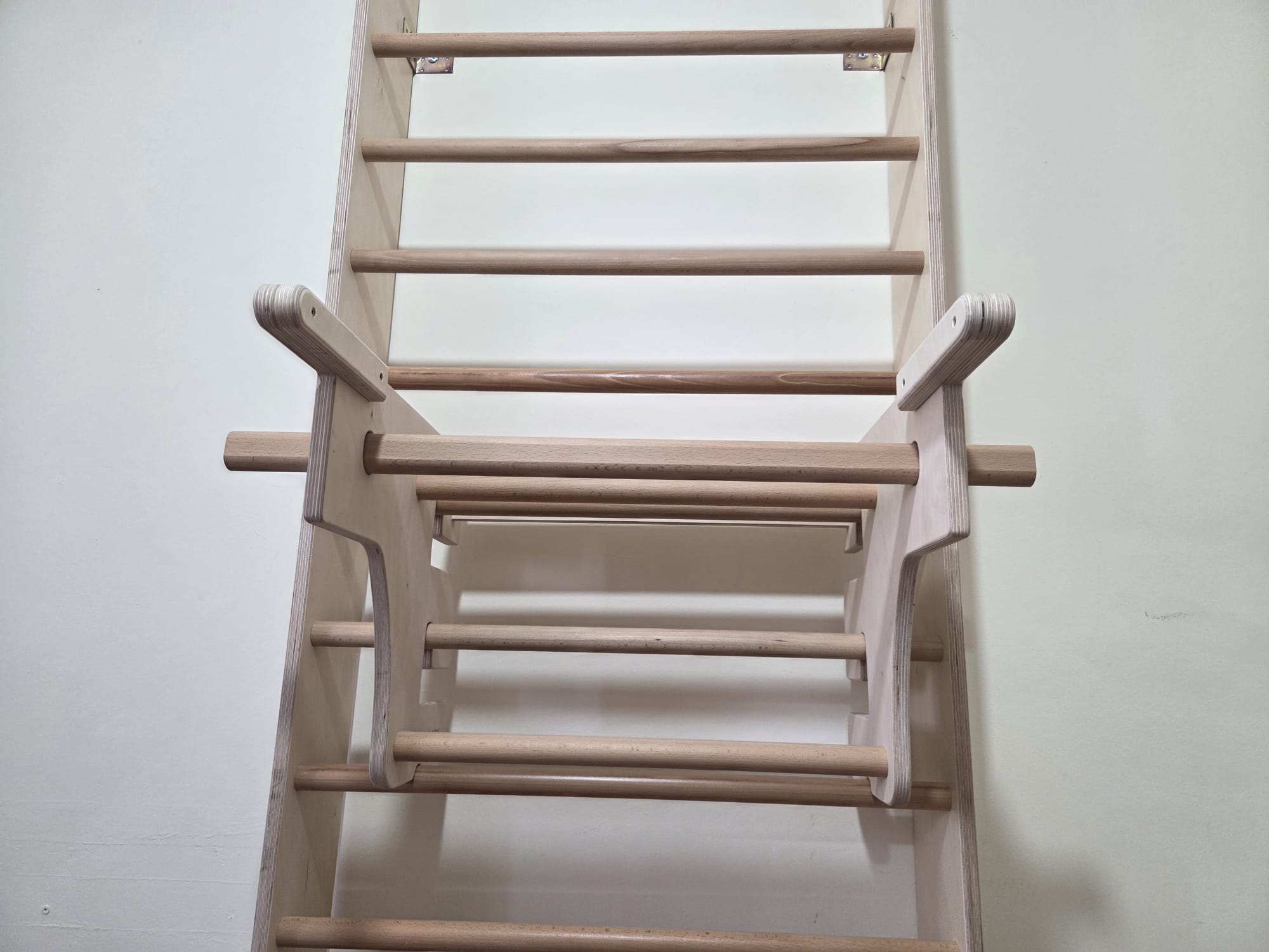 סולם שוודי קלאסי - אופציה למתח מתכוונן