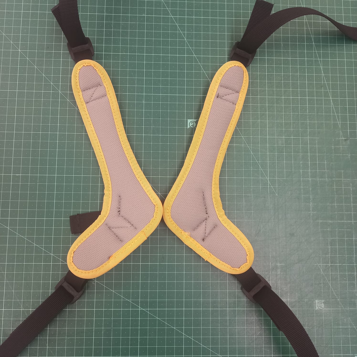 חגורת תרמיל מרופדת