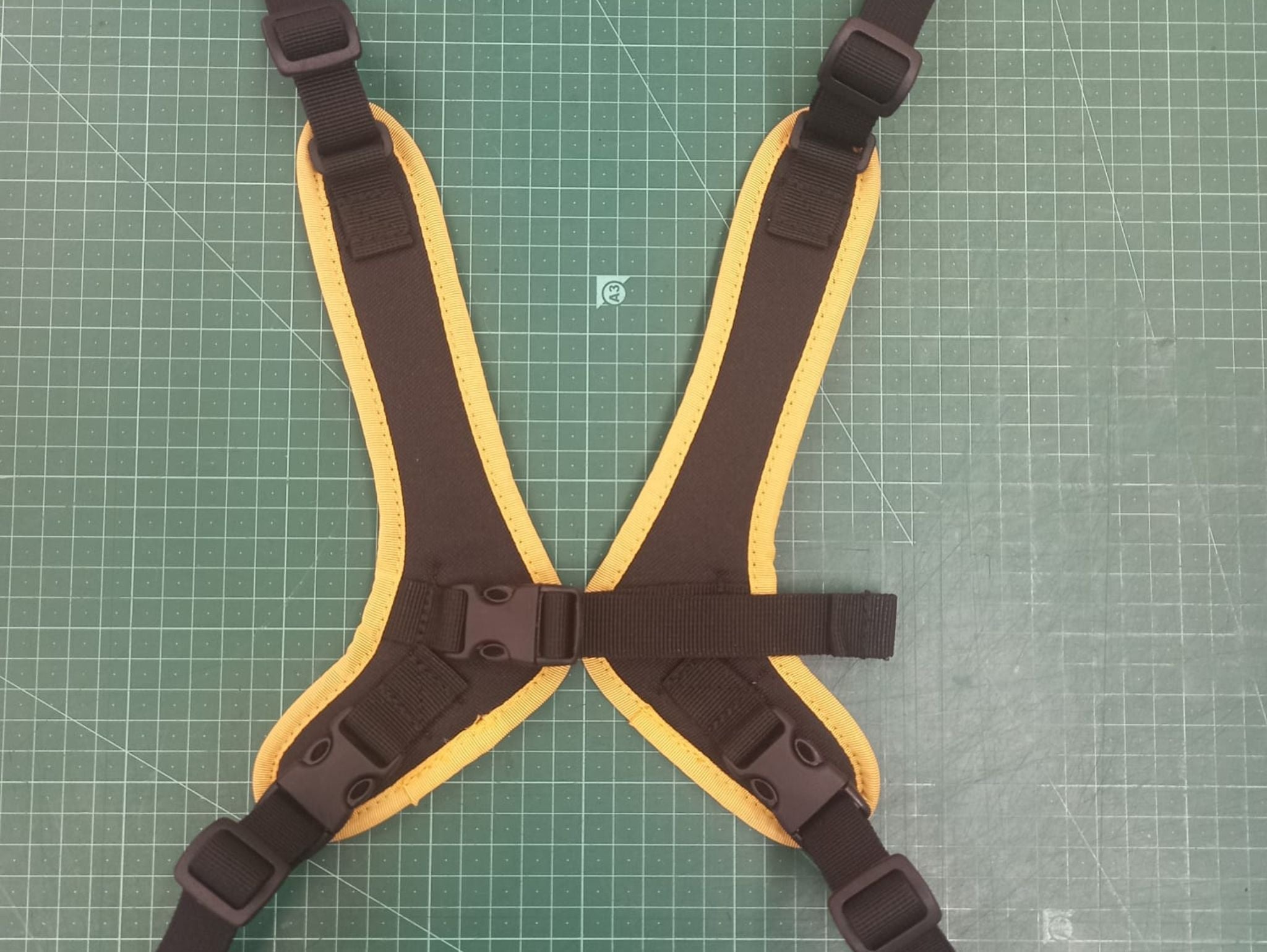 חגורת תרמיל מרופדת