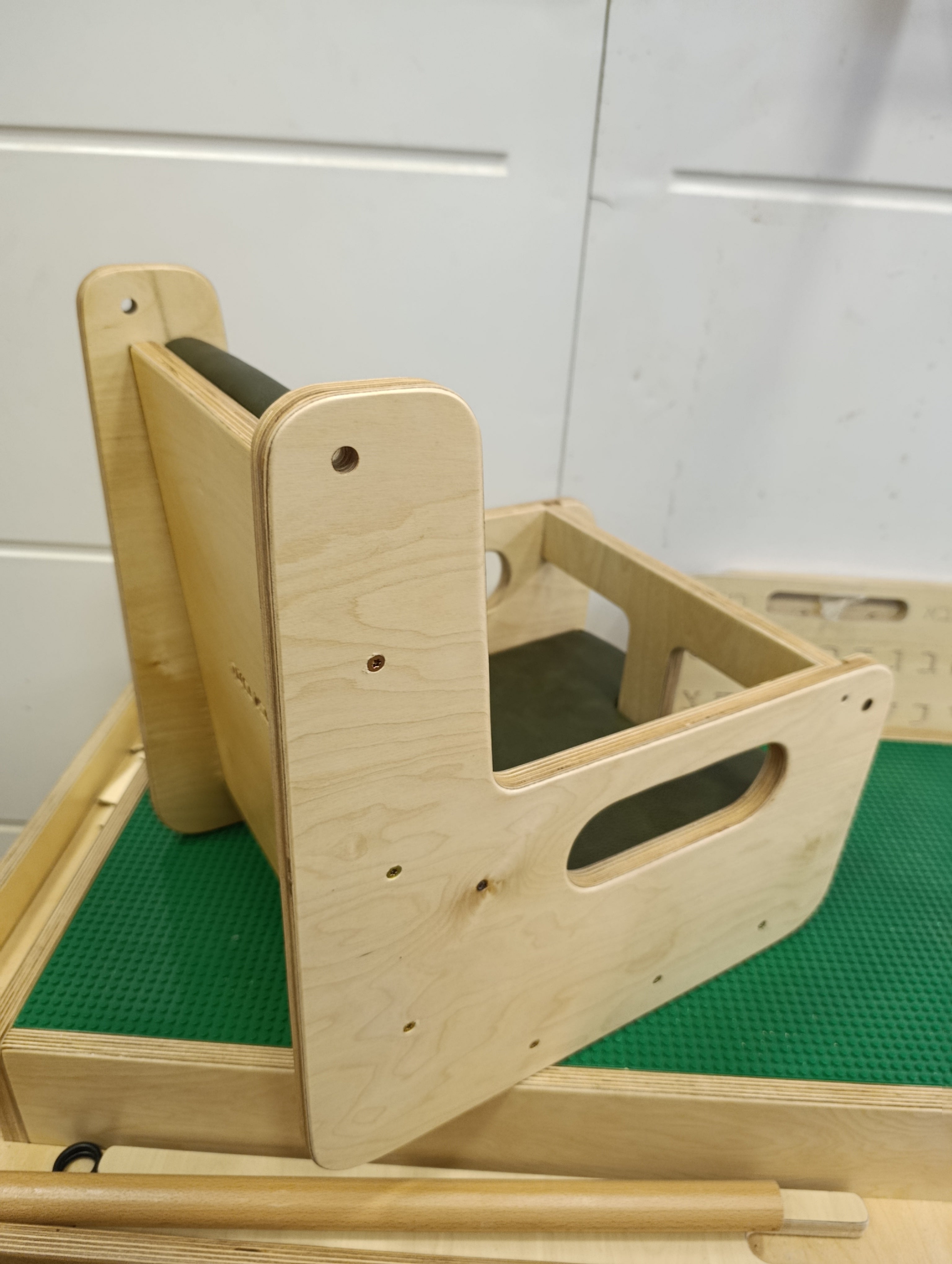 כיסא נדנדה מרופד לתליה