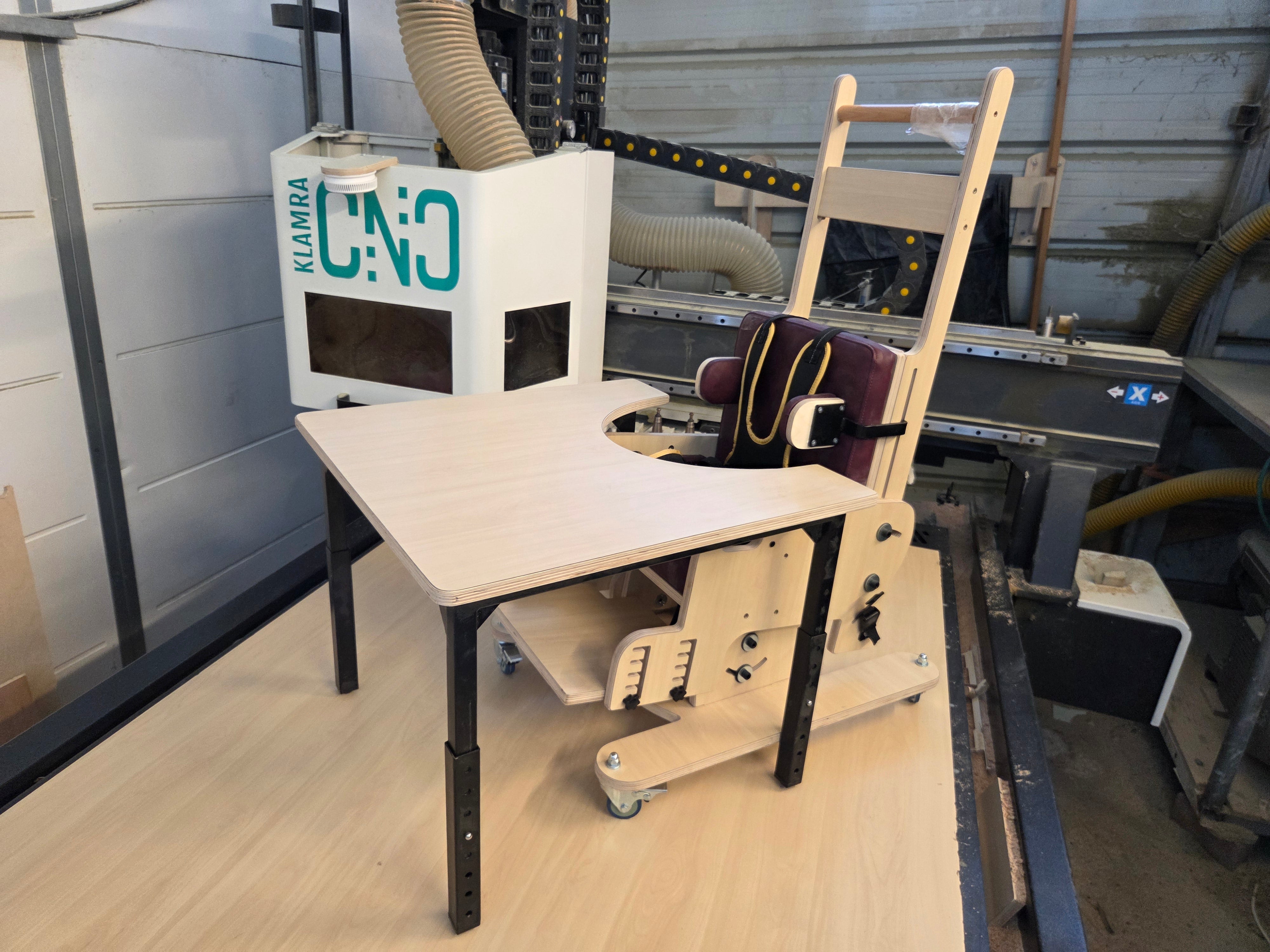 שולחן טלסקופי מתכוונן עם פרסה/פלטה לבחירה