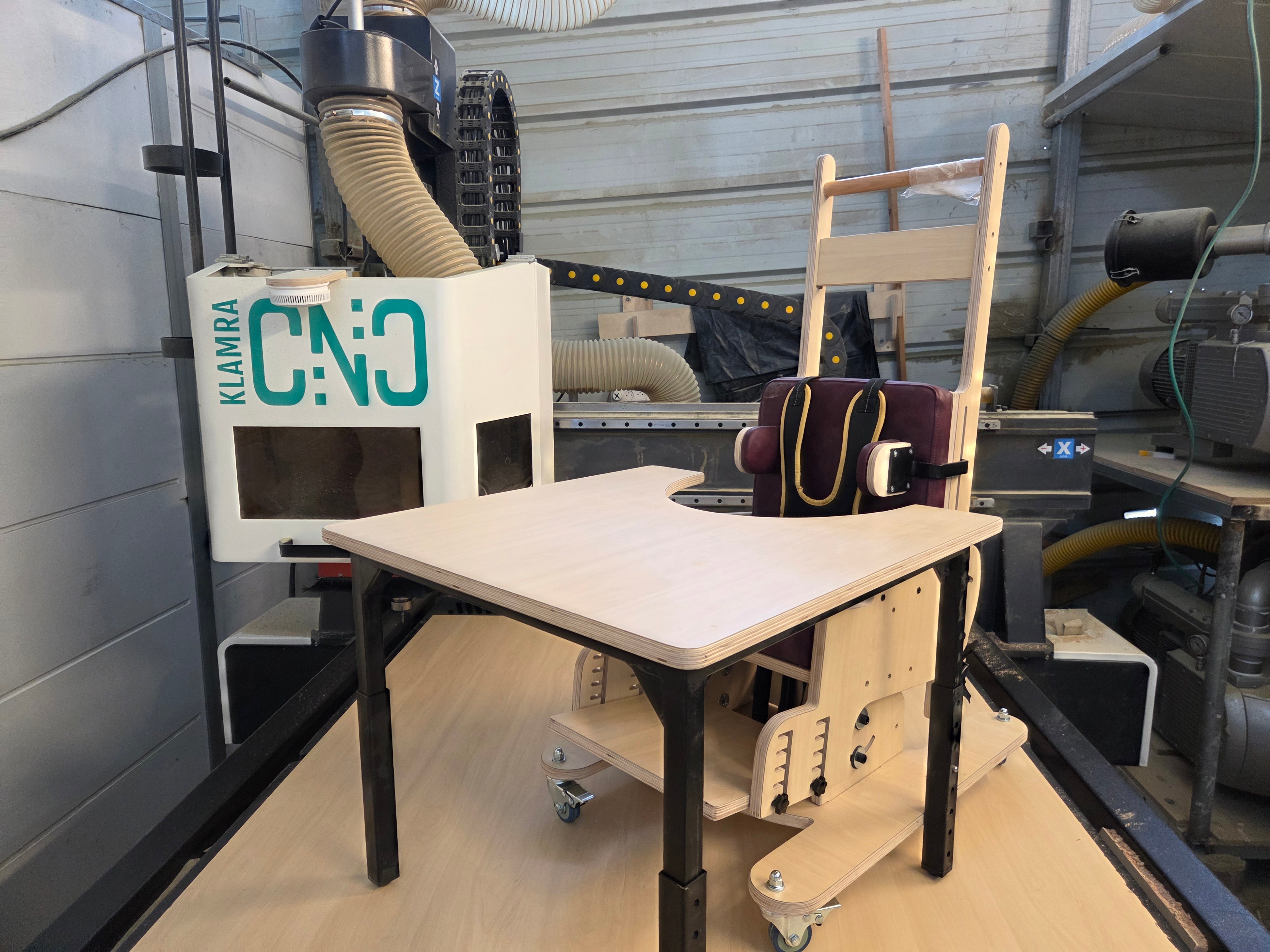 שולחן טלסקופי מתכוונן עם פרסה/פלטה לבחירה