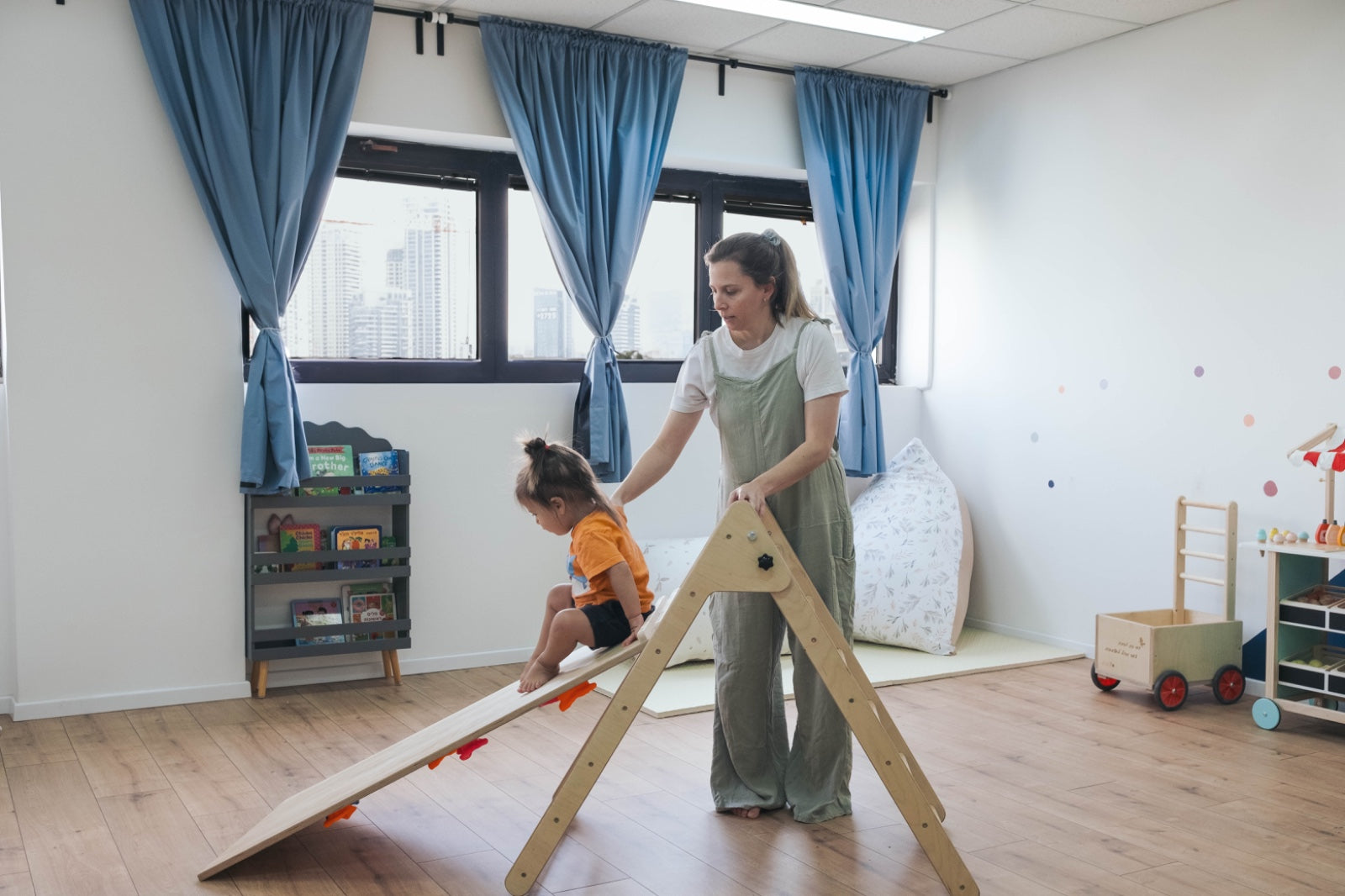 קיר טיפוס לעולם הפיקלר
