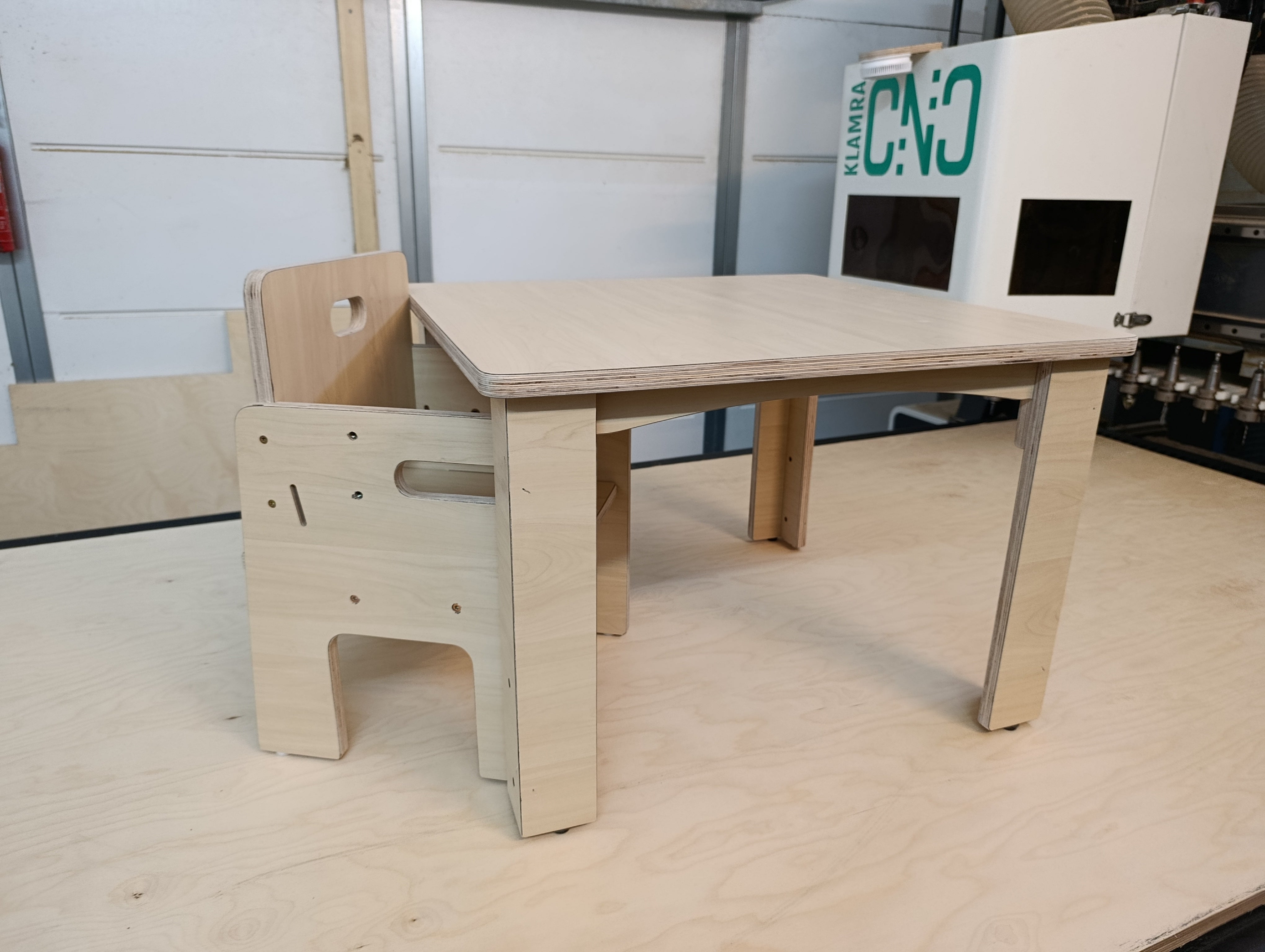 שולחן פרסה ילדים ונוער בהתאמה אישית